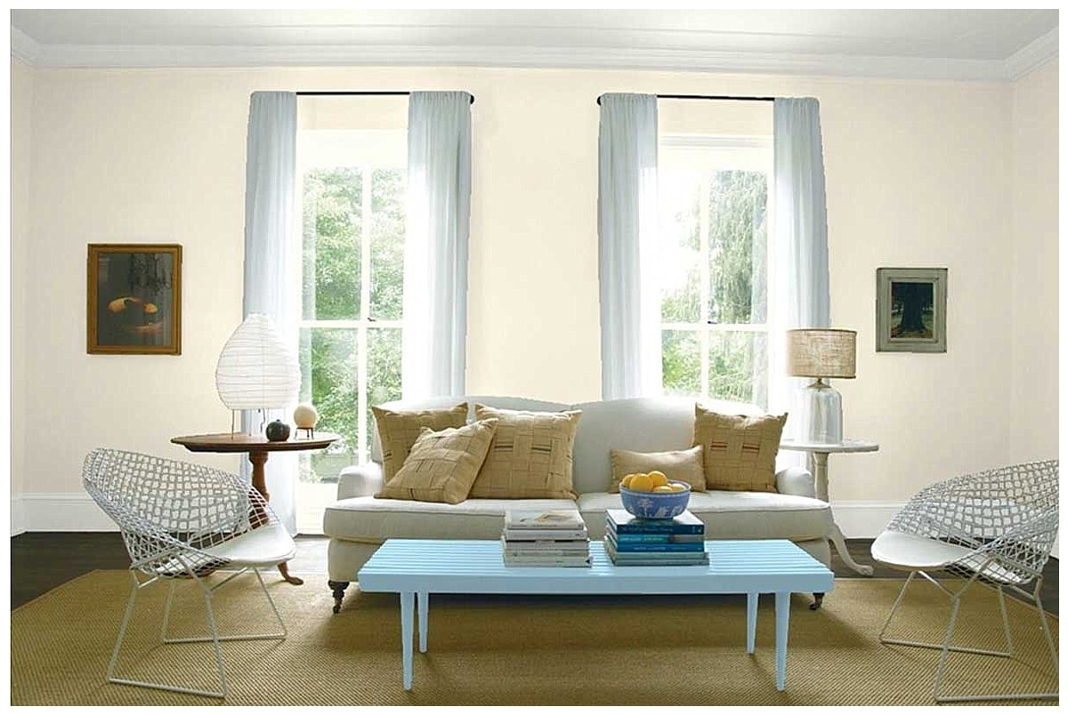 Benjamin Moore Linen White Living Room