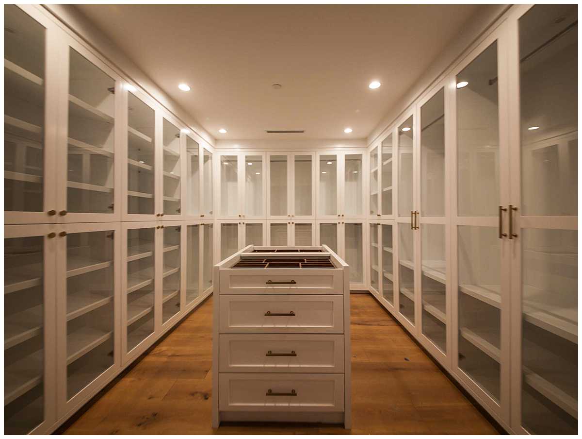 Creating Your Own Custom Walk-In Closet | WPL Interior Design